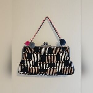 Whiplë Super Cute Vintage Cotton and Linen Kiss-Lock Handbag